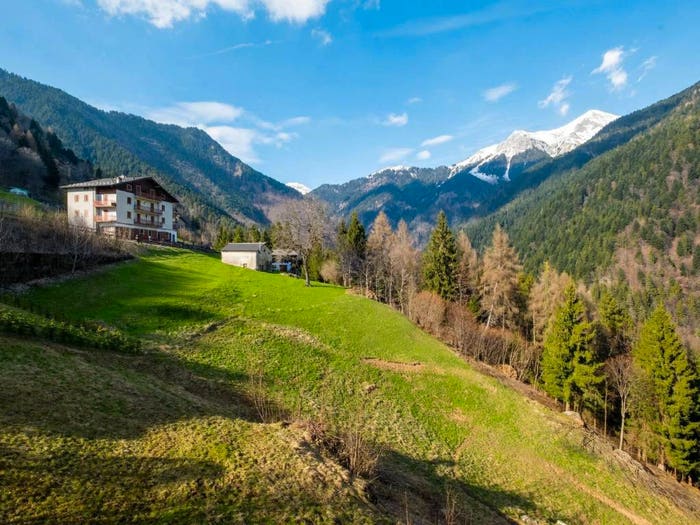 Appartamento trilocale in vendita in Via Sparavera, Mezzoldo