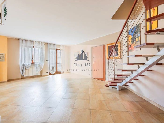 Casa con 6 locali in vendita in Via Torino, Centro, Givoletto