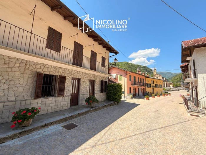 Casa quadrilocale in vendita in Via Vittorio Veneto, Rittana