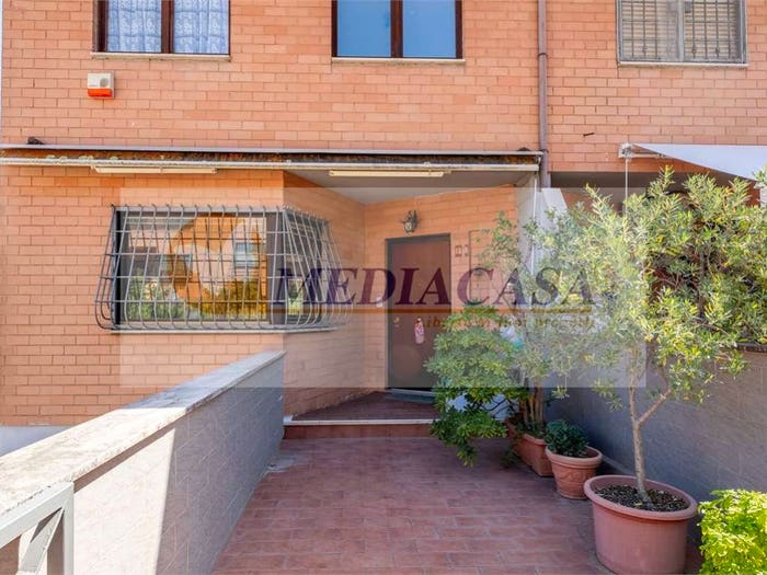 Casa con 6 locali in vendita in Via Vincenzo Tieri, La Storta, Roma