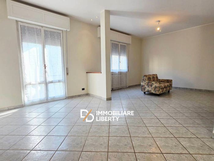 Appartamento trilocale in vendita in Piazzale Giustizia, Centro, Salsomaggiore Terme