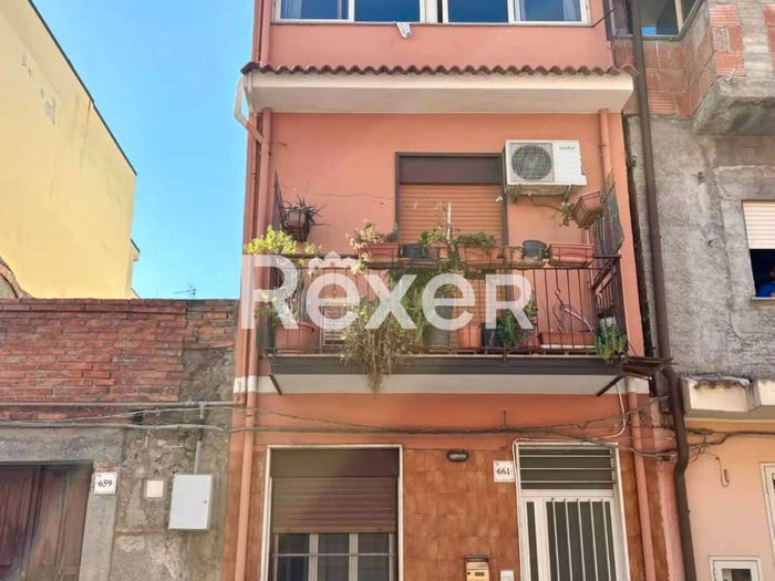 Casa con 6 locali in vendita in Via Statale Sant'Antonino, Centro, Barcellona Pozzo di Gotto