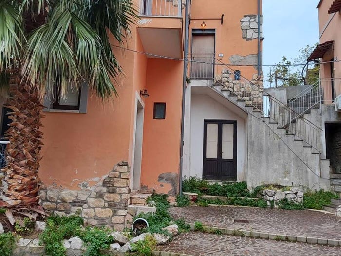 Casa trilocale in vendita in Via Casa Lessa, Taurano