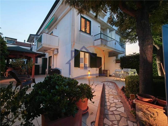 Casa quadrilocale in vendita in Contrada Galderate, CoriglianoRossano