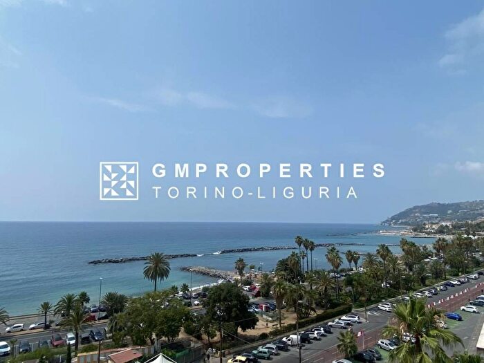 Appartamento quadrilocale in vendita in Corso Nino Bixio, Porto Vecchio, Sanremo