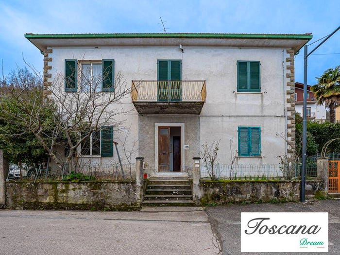 Appartamento trilocale in vendita in Via Renato Fucini, Centro, Castelnuovo di Val di Cecina