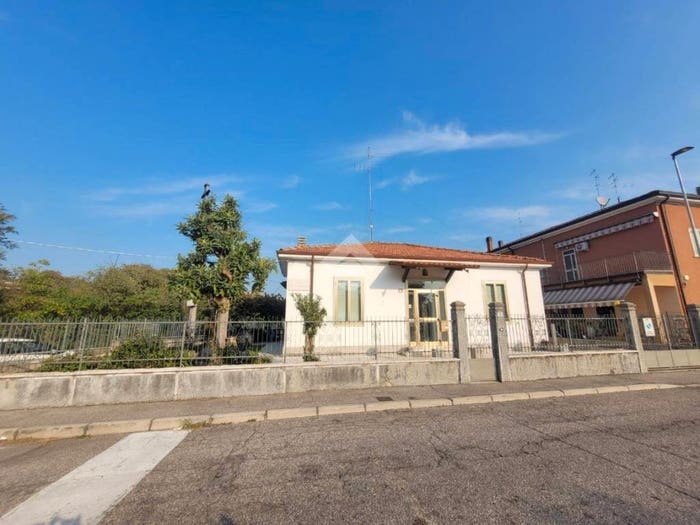 Casa quadrilocale in vendita in Via di Teodolinda, Borgo Roma, Verona