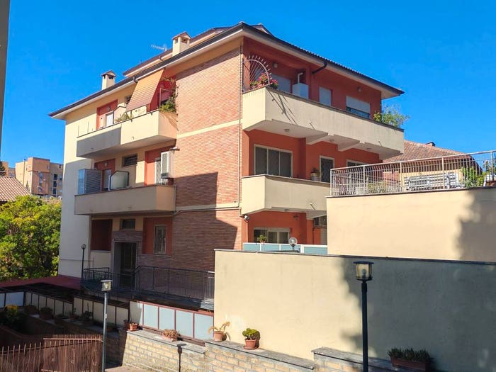 Appartamento trilocale in vendita in Viale Vittorio Veneto, Squarciarelli Casalaccio Pratone, Grottaferrata