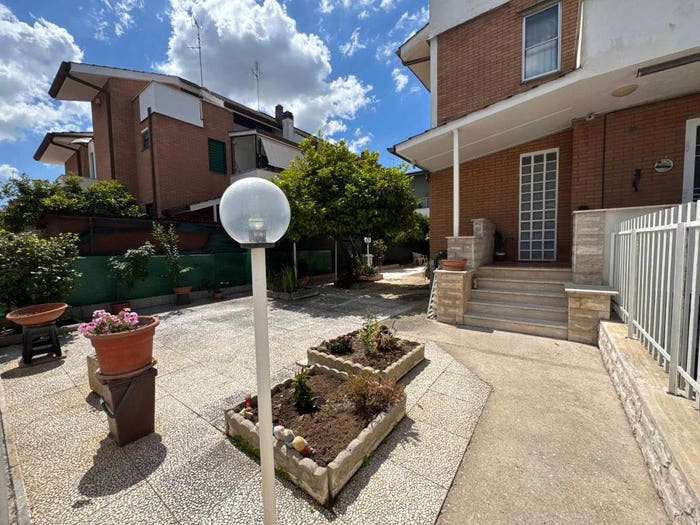 Casa con 5 locali in vendita in Via Faleria, Morbella Cucchiarelli, Latina