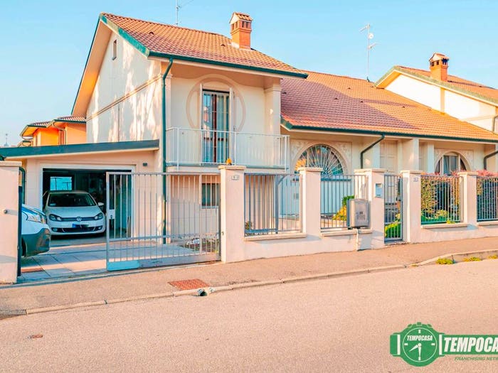 Casa quadrilocale in vendita in Via P Pavesi, Centro, Pieve Fissiraga