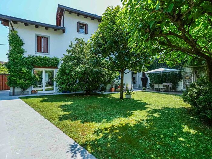 Casa con 6 locali in vendita in Vat Paderno, Udine