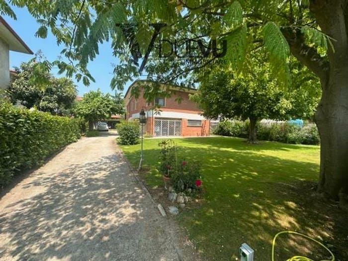 Casa con 6 locali in vendita in Via Olmi, Vaiana, Forte dei Marmi