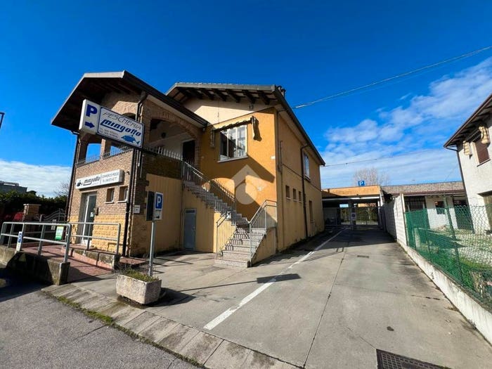 Casa con 6 locali in vendita in Via Circonvallazione, Piove di Sacco