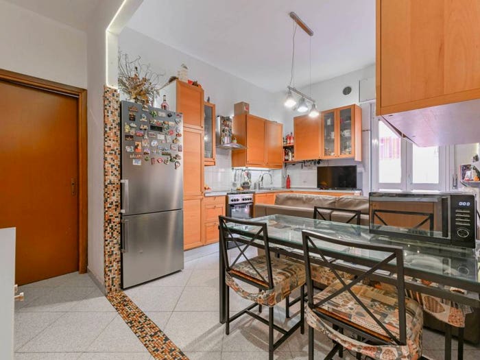 Appartamento trilocale in vendita in Via Genova, Centro, Pioltello