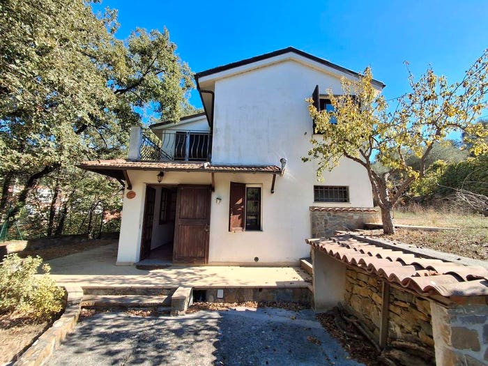 Casa quadrilocale in vendita in Strada Comunale per Olivastri, Borgoratto, Lucinasco