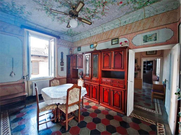 Appartamento trilocale in vendita in Via Giuseppe Garibaldi, Comerio