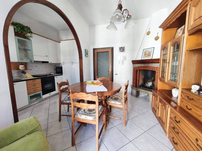 Casa con 5 locali in vendita in Via di Percenna, Buonconvento