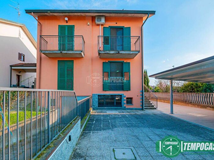 Appartamento trilocale in vendita in Via Giacomo Matteotti, Calvenzano, Caselle Lurani