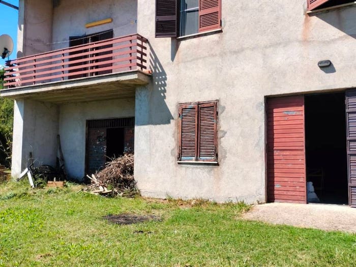 Appartamento trilocale in vendita in Via Roma, Pozzaglia Sabino, Pozzaglia Sabina