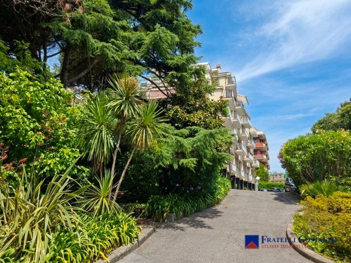 Appartamento con 5 locali in vendita in Via Domenico Viviani, Albaro, Genova