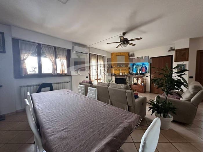 Appartamento con 6 locali in vendita in Via dei Pini c, Centro, Città di Castello