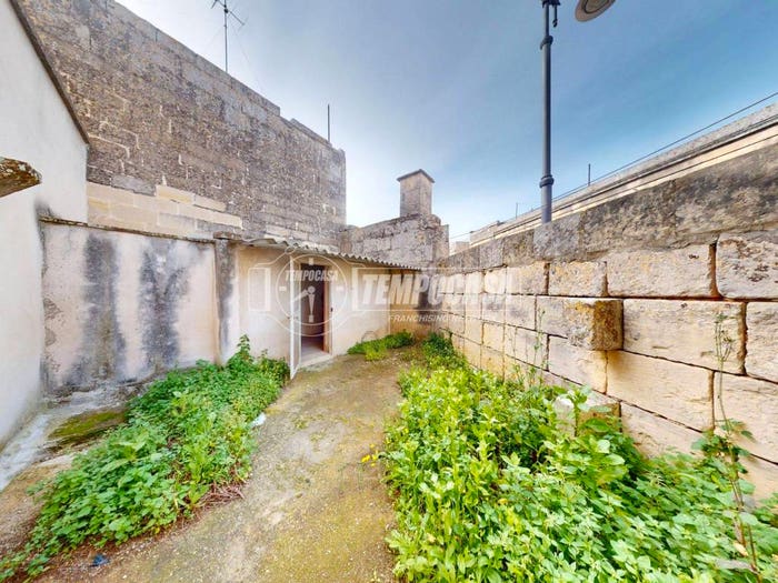 Casa con 6 locali in vendita in Via Melpignano, Cursi