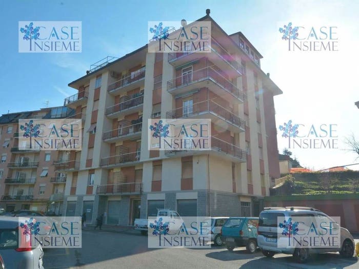 Appartamento quadrilocale in vendita in Via Poggio, Mele
