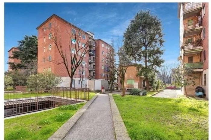 Appartamento trilocale in vendita in Comasina, Milano