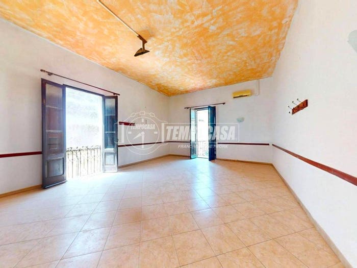Casa quadrilocale in vendita in Piazza San Lorenzo, Centro, Lizzanello