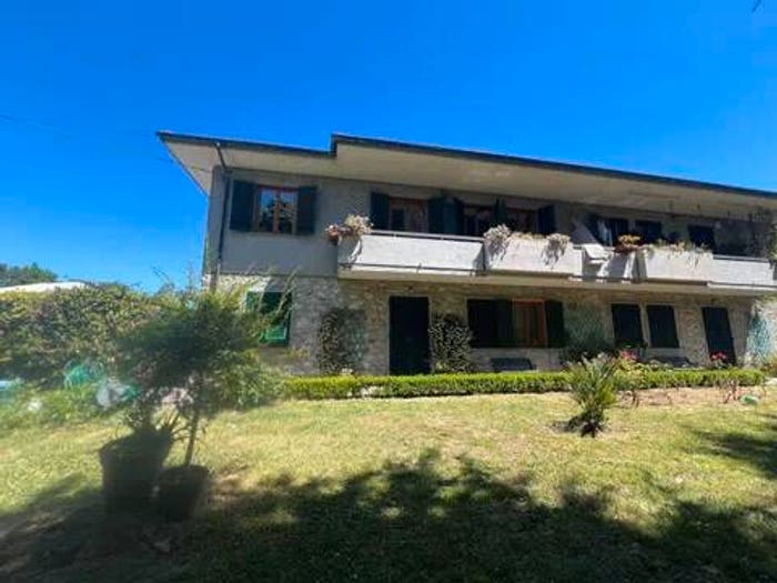 Casa con 5 locali in vendita in Viale Europa, Marlia, Capannori