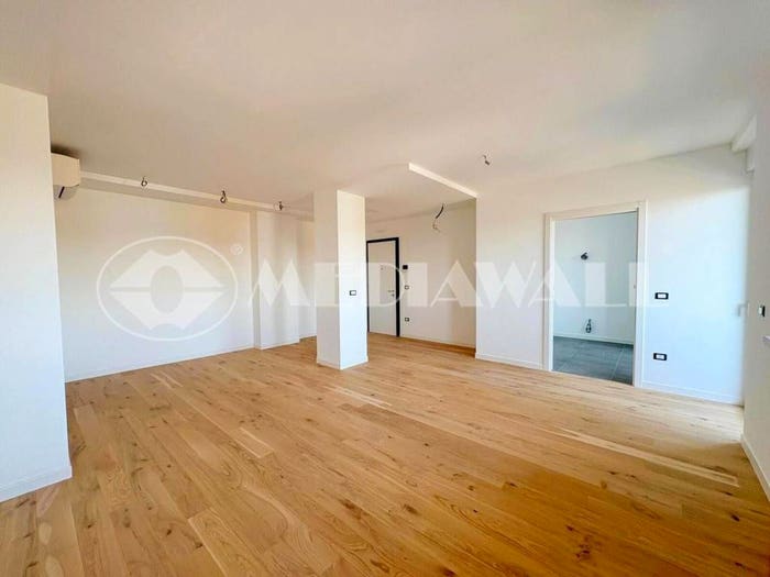 Appartamento con 6 locali in vendita in Via Guglielmo Oberdan, Centro Storico, Pordenone