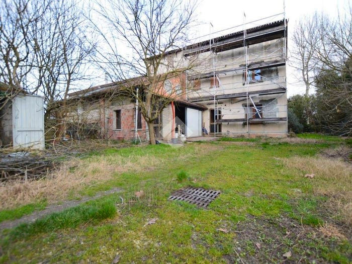 Casa quadrilocale in vendita in Viale Vittoria, Centro, Ceggia
