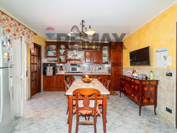 Appartamento con 5 locali in vendita in Via Macaluso, Picanello, Catania
