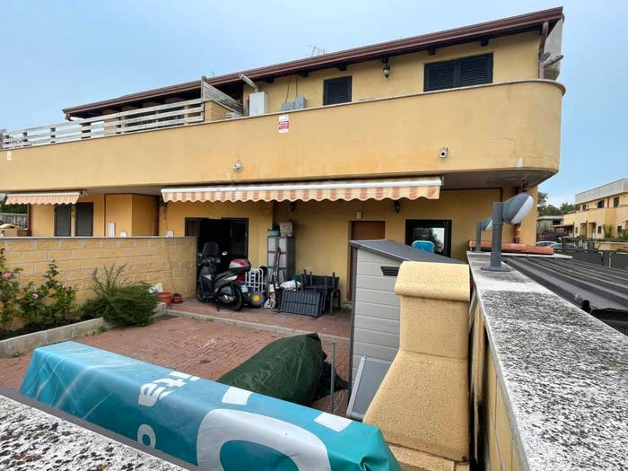 Appartamento trilocale in vendita in Via Gorzegno, Piana del Sole, Roma