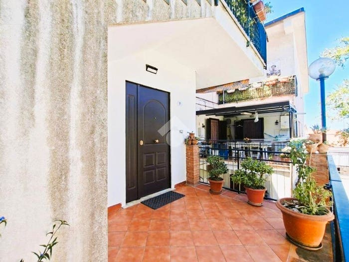 Appartamento trilocale in vendita in Traversa I Via dei Dori, Centro, Paola