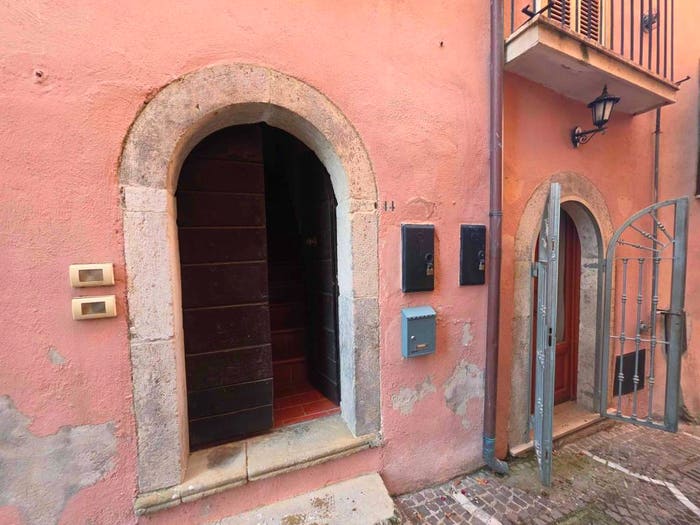 Casa trilocale in vendita in Via Cuore del Gesù, Centro, Gallinaro