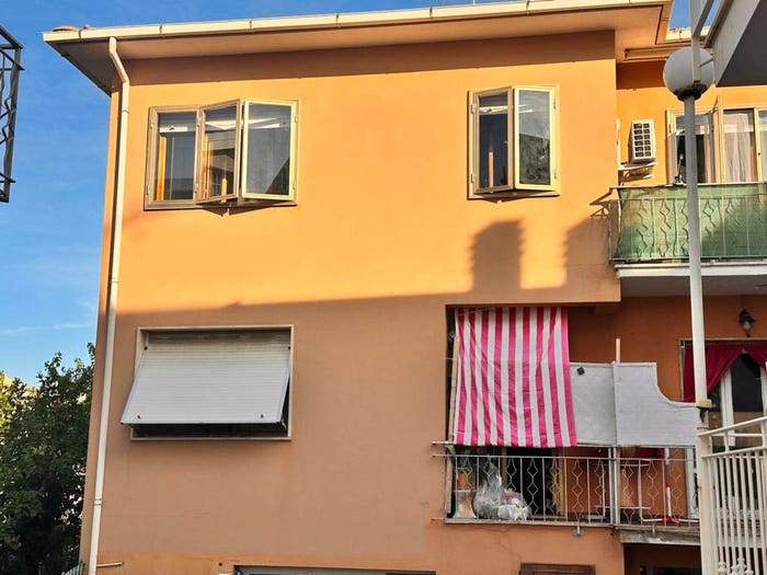 Appartamento con 6 locali in vendita in Cecina Centro, Cecina