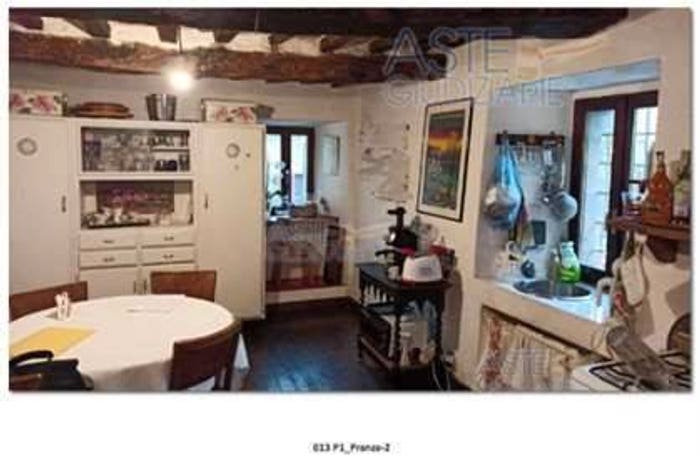 Casa con 6 locali in vendita in via delle Confraternite, Centro, Pennabilli