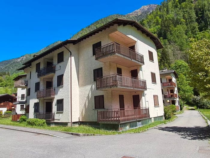Appartamento trilocale in vendita in Isola di Fondra