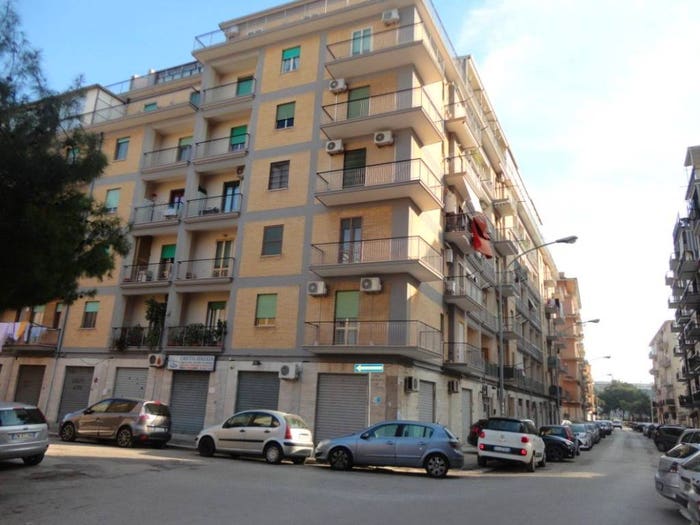 Appartamento trilocale in vendita in Via Edmondo De Amicis, San Michele, Foggia