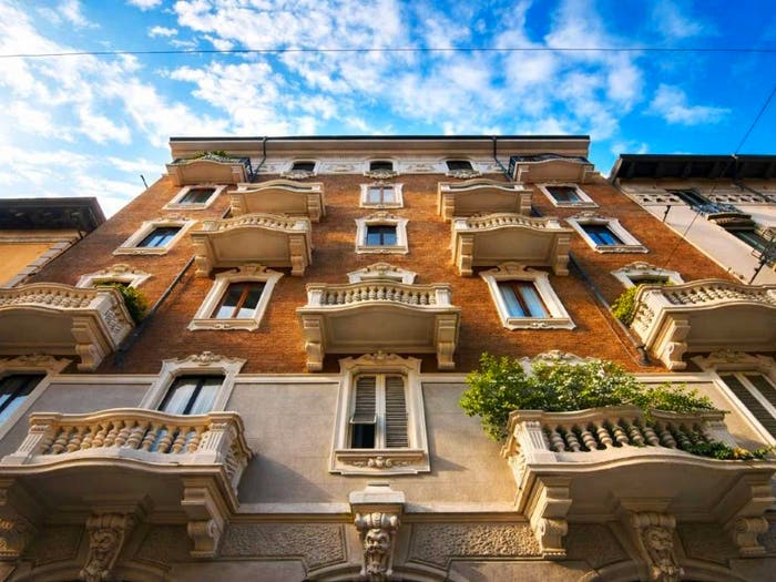 Appartamento trilocale in vendita in via San Michele del Carso, Dezza, Milano