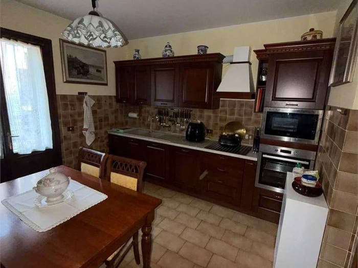 Casa con 6 locali in vendita in Centro, Sestola