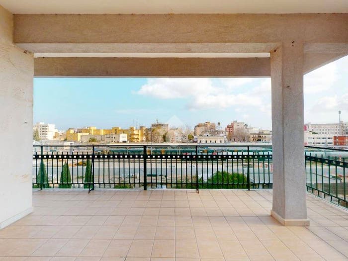 Appartamento quadrilocale in vendita in Via Imperatore Costantino, Commenda, Brindisi