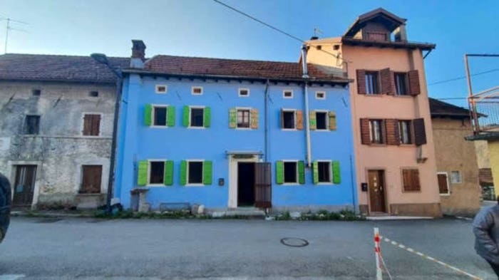 Casa con 6 locali in vendita in via i maggio, Borsoi, Tambre
