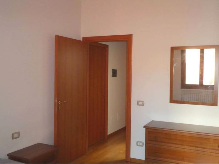 Appartamento bilocale in vendita in Piazza Giuseppe Garibaldi, Centro, Ostiglia