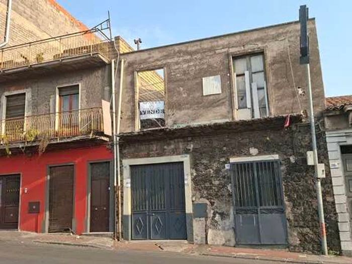 Casa quadrilocale in vendita in Via Vittorio Emanuele, Paternò
