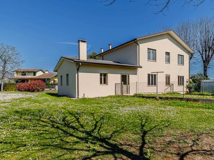 Casa con 6 locali in vendita in Via Monte Pasubio, Centro, Marano Vicentino