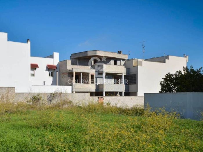 Casa con 6 locali in vendita in Via Romagna, Centro, Galatina
