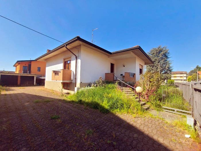 Casa con 5 locali in vendita in Castel Rozzone