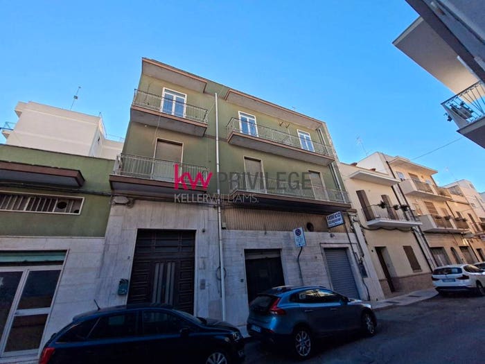Appartamento con 6 locali in vendita in Via Sabaudia, Cappuccini, Brindisi